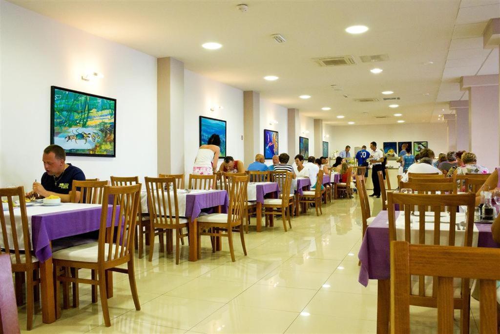 Hotel Sirena Podgora Exterior foto