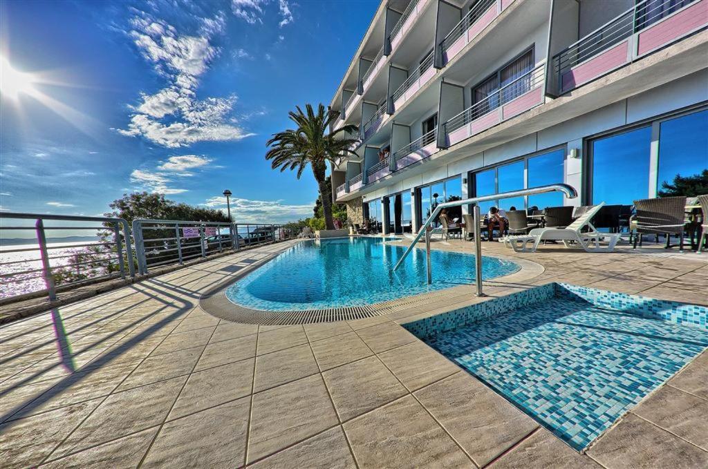 Hotel Sirena Podgora Exterior foto